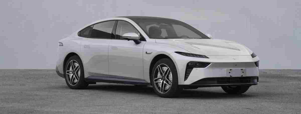 동펑 eπ 007 세단의 변형  | image© MIIT